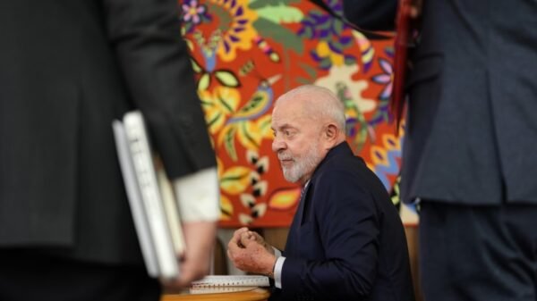 lula-dijo-que-la-eleccion-fue-“normal”,-pero-le-pidio-a-maduro-que-muestre-las-actas