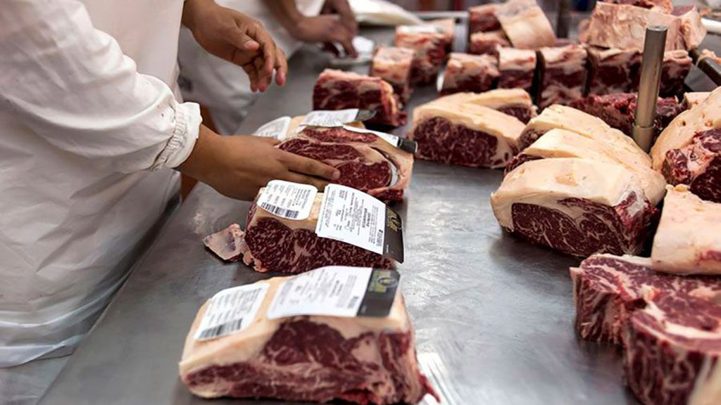 en-las-cadenas-del-agro,-la-carne-vacuna-se-sube-al-podio-mas-alto-generando-12.3%-del-empleo