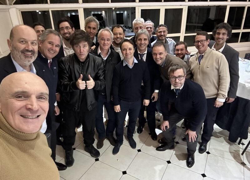 milei-veta-el-aumento-a-los-jubilados-y-salen-a-pegarle-a-macri-con-la-causa-correo