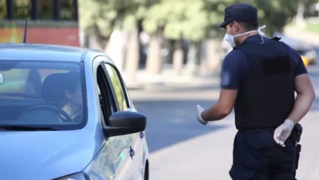 La Madrid: Policía intentó pasar un control con dos soldados escondidos en el baúl