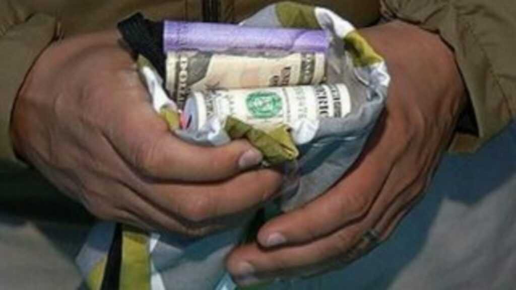 Delincuentes estafaron a un jubilado: le robaron una importante suma de dinero