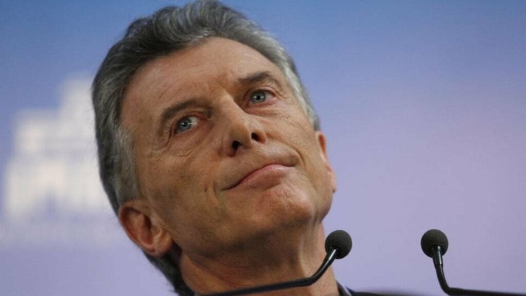 Mauricio Macri rompió su cuarentena para reunirse con intendentes