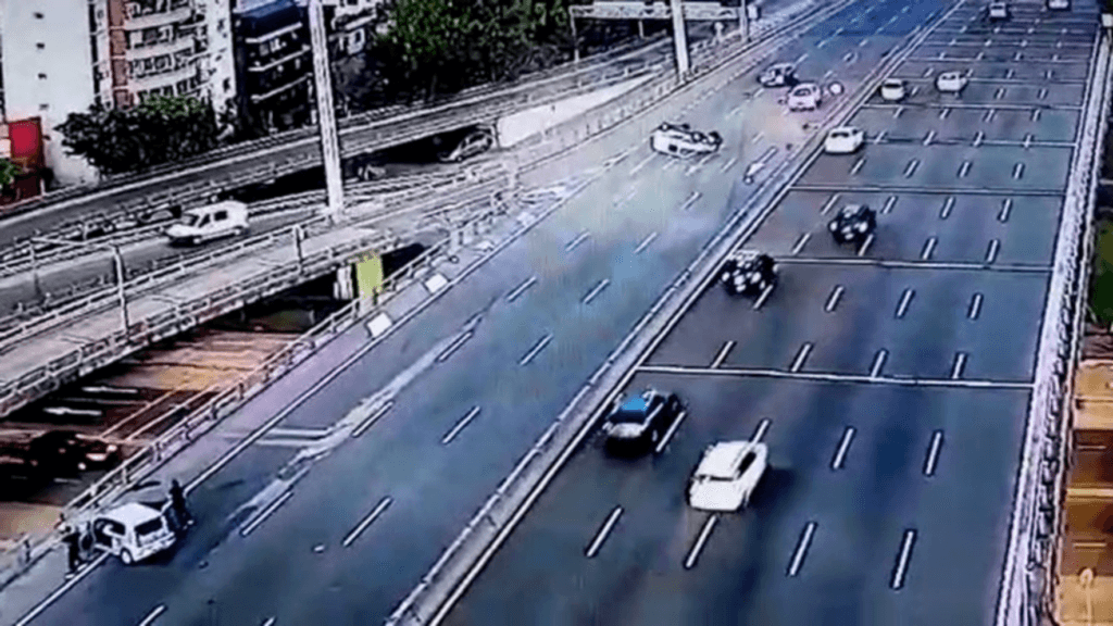 “¡Te choqué, gato!”. La bravuconada del chico que corría una picada y casi causa una tragedia en la General Paz