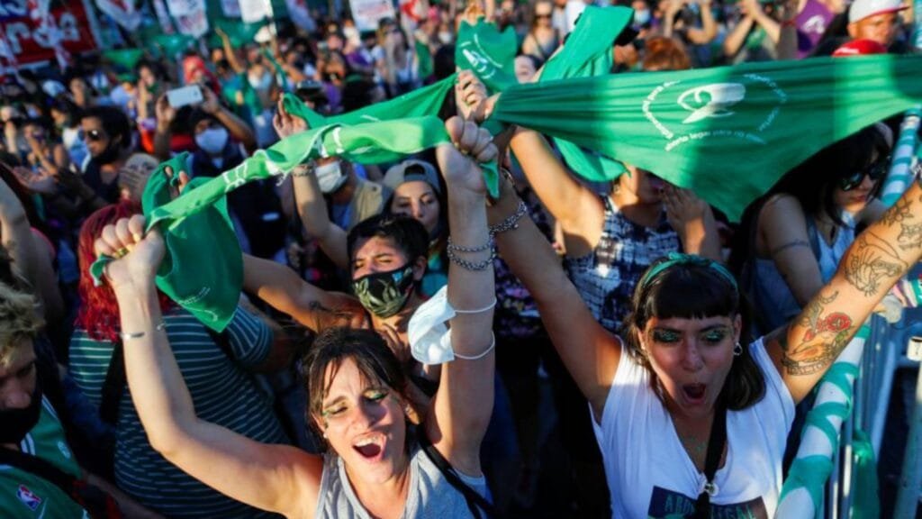 Diputados aprobó el proyecto del aborto y ahora se definirá en el Senado