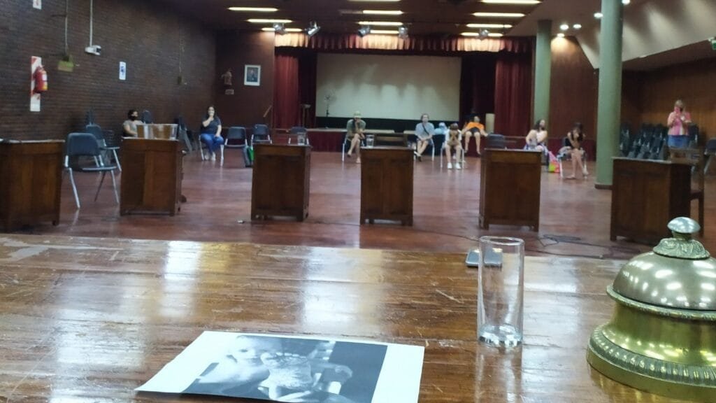 El oficialismo aprobó que en Ayacucho se fumigue a 100 metros de escuelas y hogares