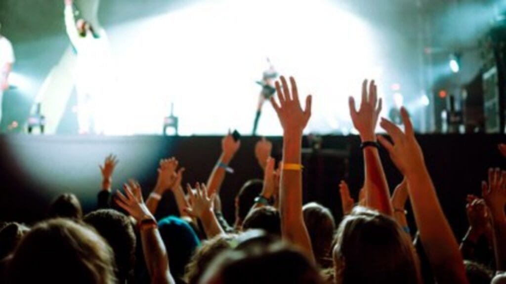 La Provincia de Buenos Aires da marcha atrás y no permitirá las fiestas al aire libre de 200 personas