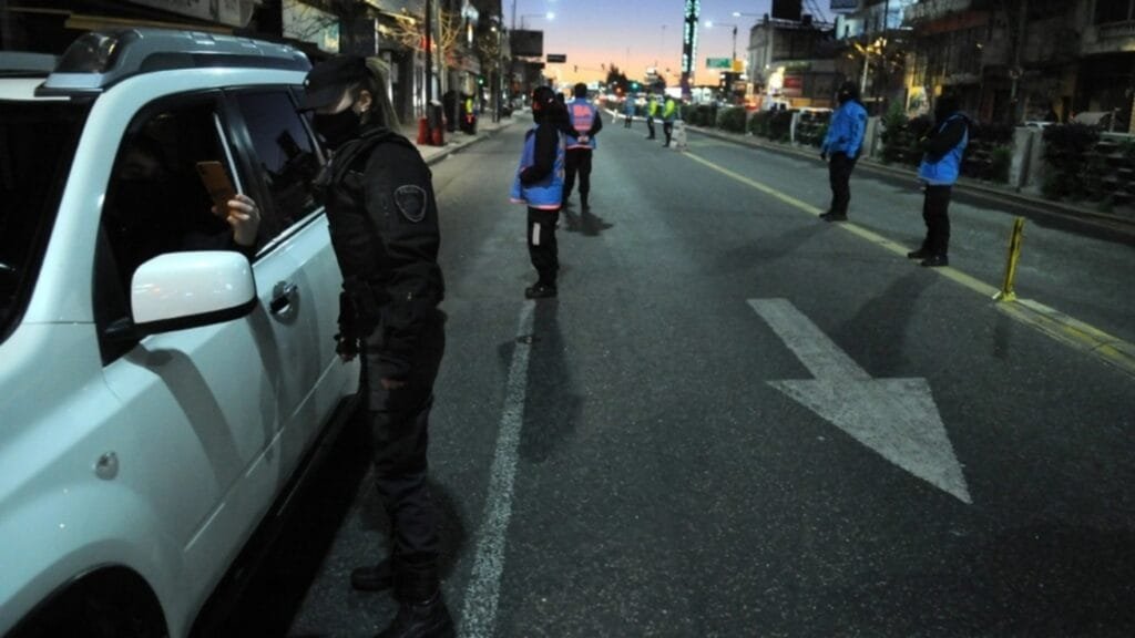 El Gobierno Nacional prohibirá la circulación nocturna en todo el país a partir del viernes