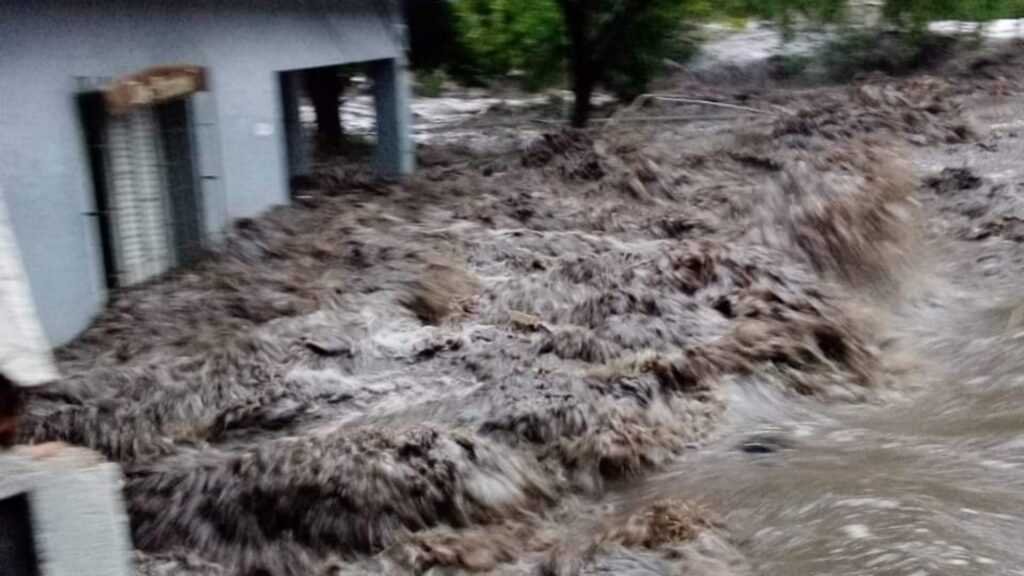 Fuerte temporal en Córdoba: desborde de ríos y casas arrasadas