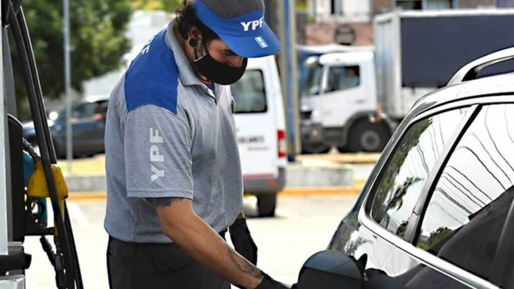 Nueva suba de combustibles: aumentó la nafta en torno a 1,2% en algunas estaciones de servicio
