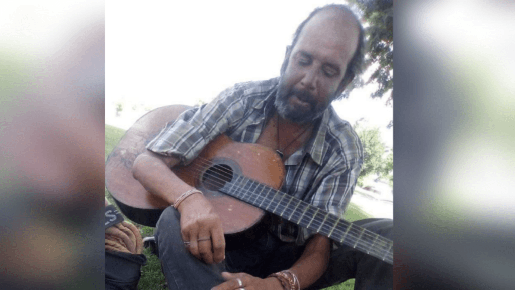 Mario viajó más de 300 kilómetros  a pie para volver a encontrarse con su mamá