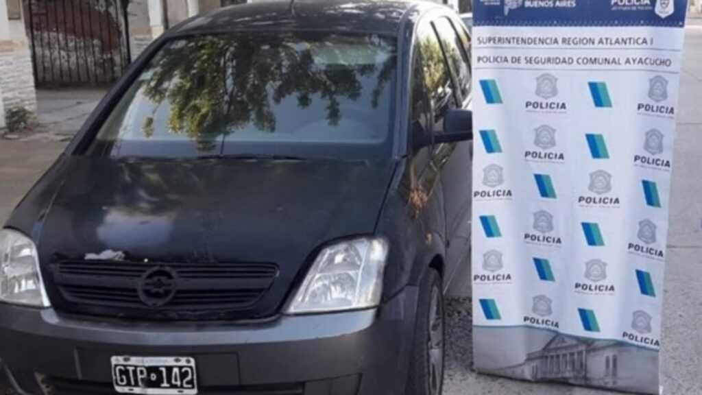 Secuestran en Ayacucho un auto con pedido de secuestro en Tandil