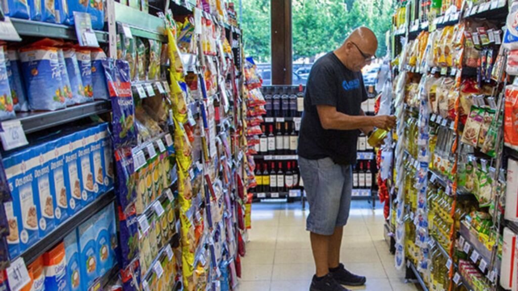 Quejas de algunos comerciantes por un nuevo supermercado: la cámara emitió un comunicado