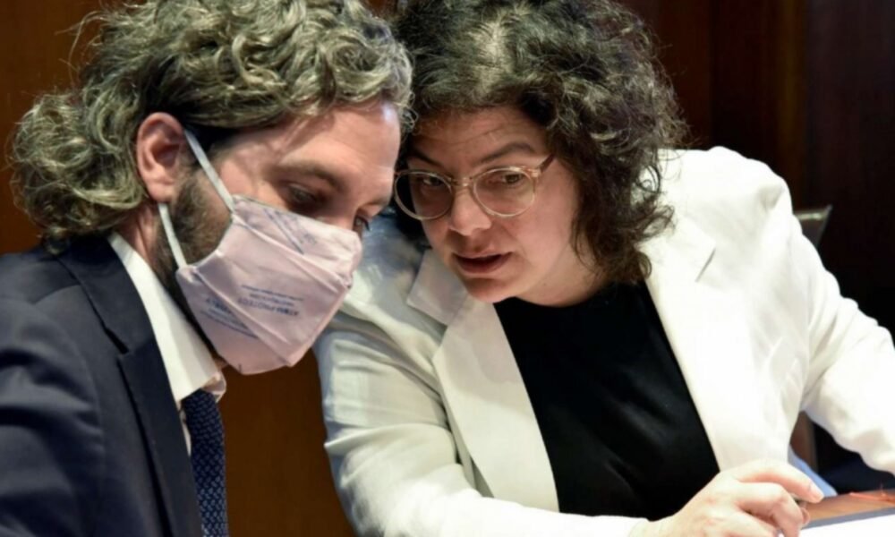 Por la suba de casos, el Gobierno impulsa el teletrabajo y restricciones nocturnas