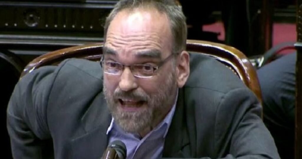 Fernando Iglesias a Cristina Fernández: “¡Respetá la ley, ponete el barbijo!”