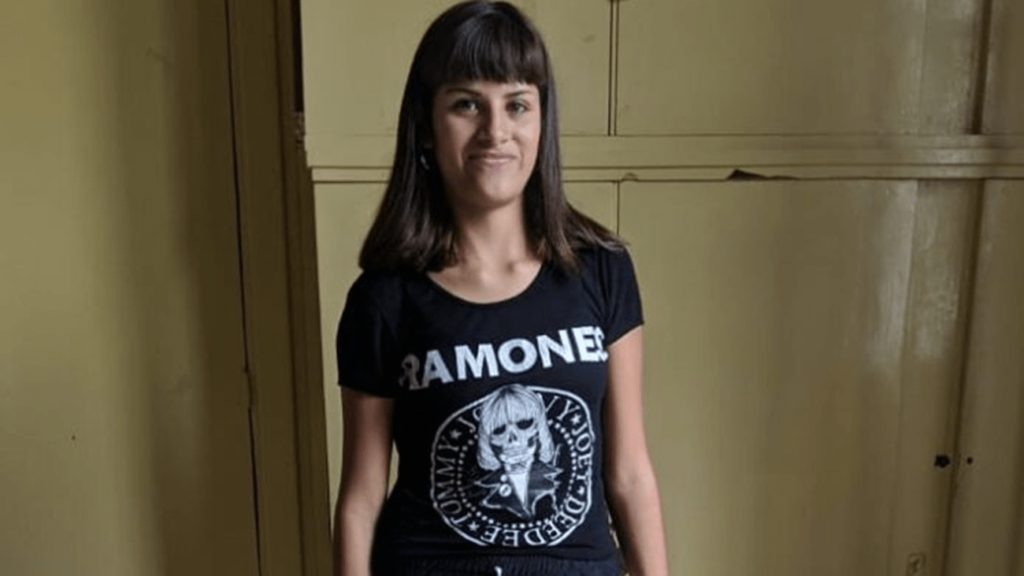 Dolores: Buscan intensamente a una menor que se ausentó de su casa