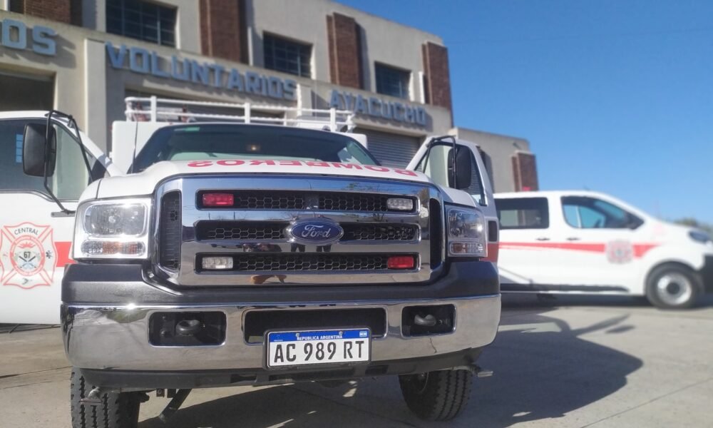 Bomberos presentó dos nuevas unidades