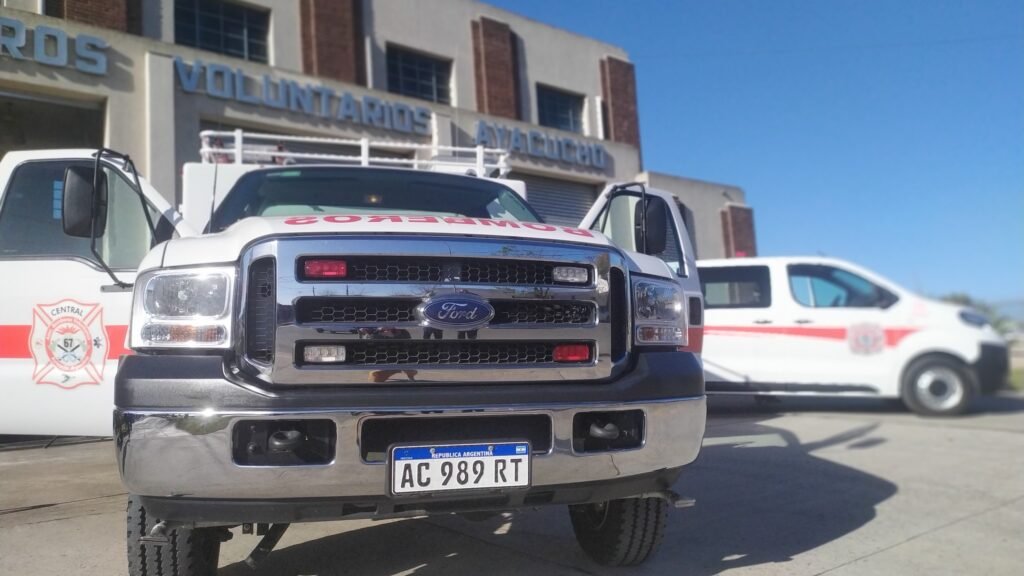 Bomberos presentó dos nuevas unidades