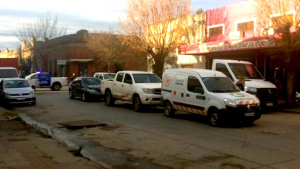 Una camioneta y un auto protagonizaron un choque