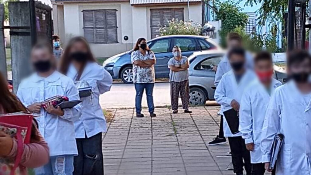 La vuelta a clases presenciales: La Técnica tuvo que cambiar de lugar por una obra en ejecución