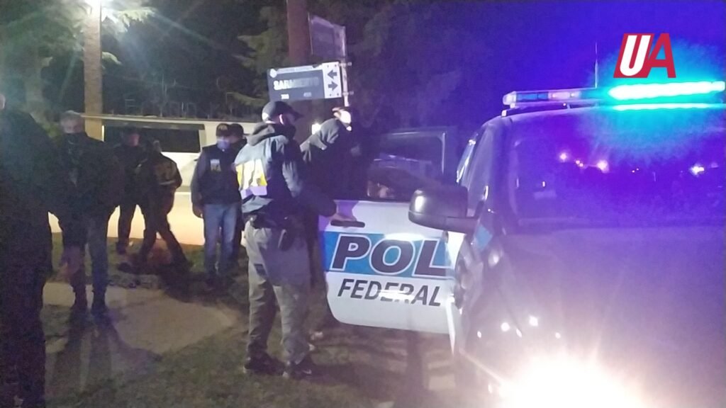 Video: Detuvieron a un joven tras el allanamiento por pornografía infantil