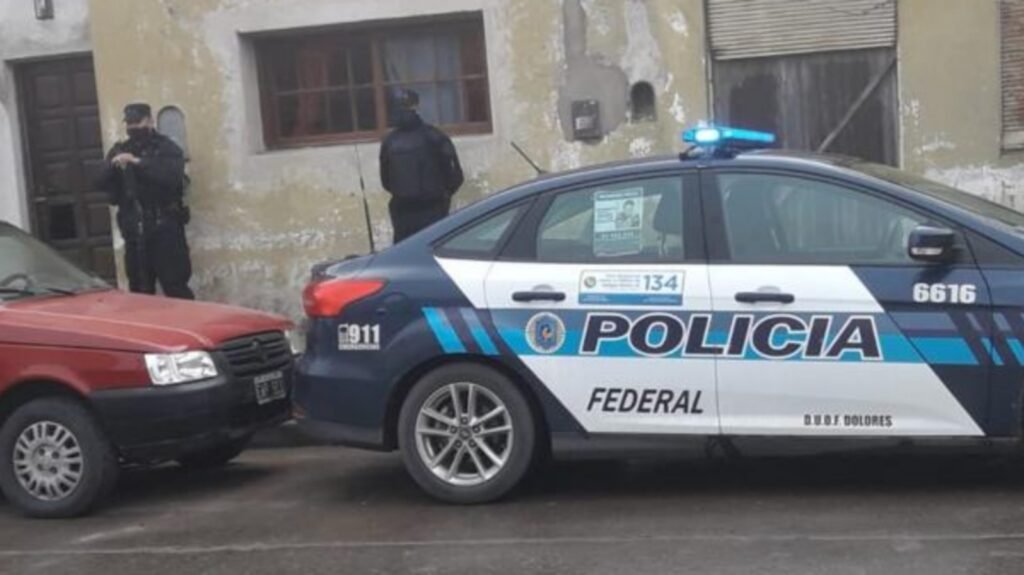 Secuestraron drogas, celulares y dinero: Dos detenidas