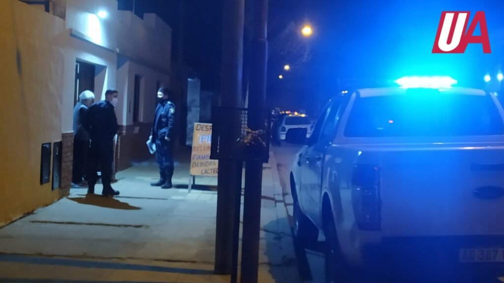 Ingresaron robar a una despensa: se llevaron mucho dinero en efectivo