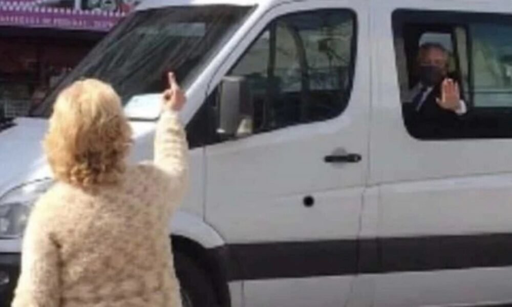 El descargo de la mujer que insultó al Presidente: “No le quise faltar el respeto, fue mi dolor”