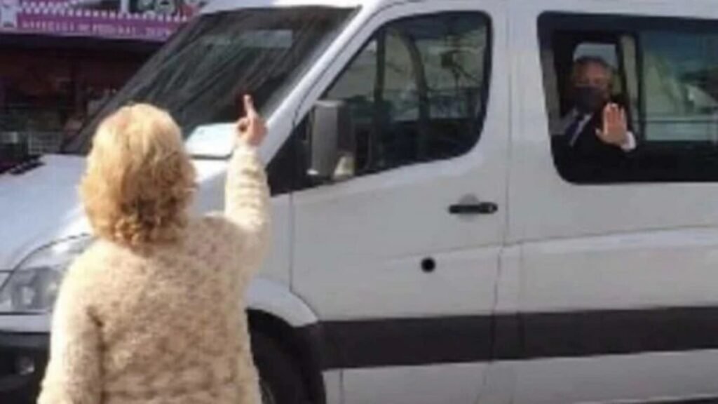 El descargo de la mujer que insultó al Presidente: “No le quise faltar el respeto, fue mi dolor”