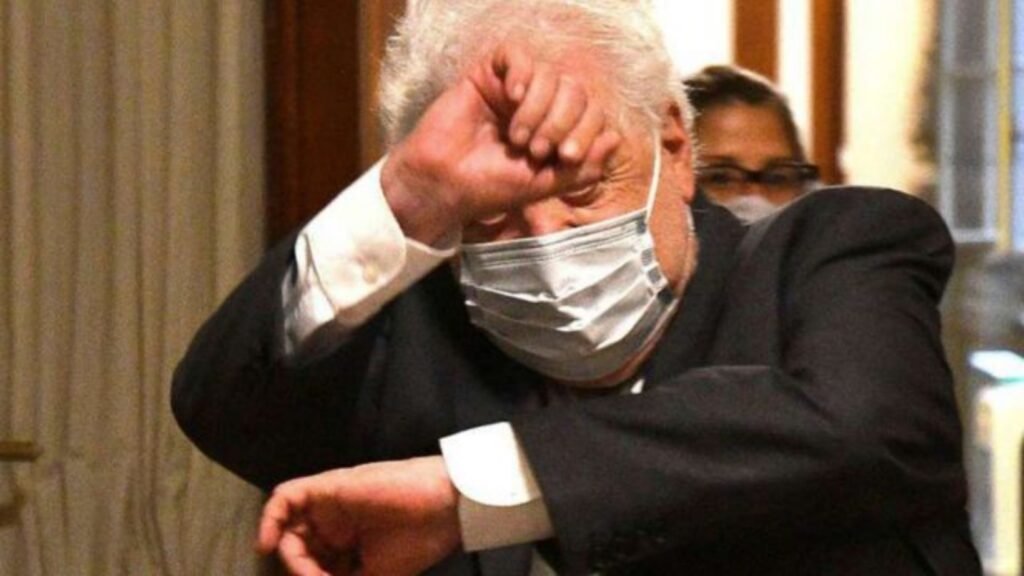 “Asesino”: escracharon a Ginés González García en un restaurante