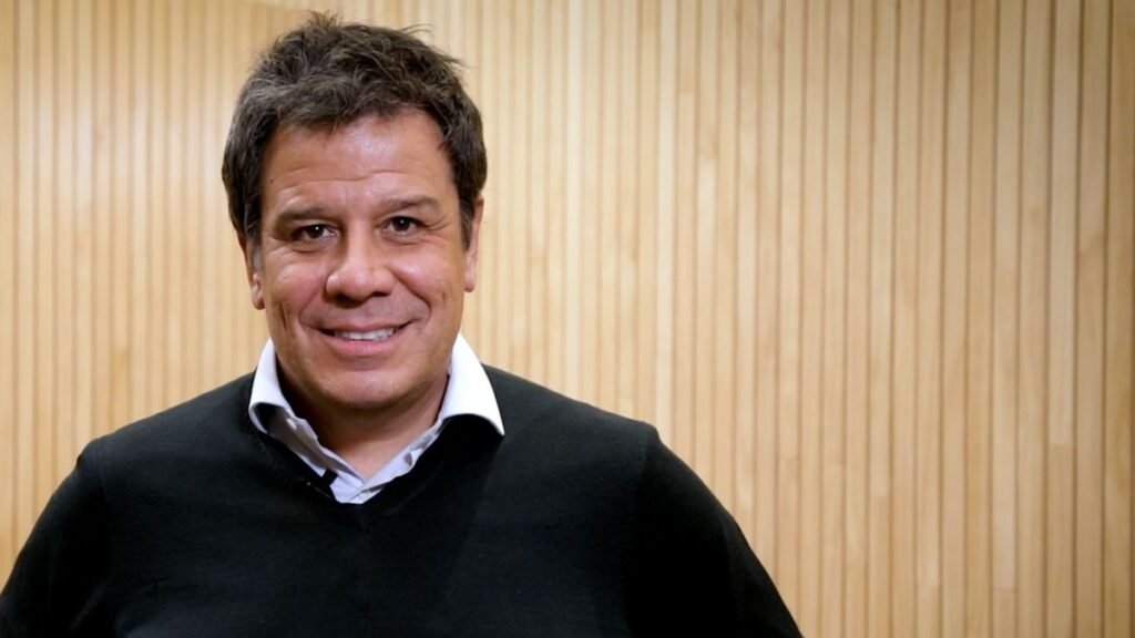 Facundo Manes: “El 13 vamos a estar tomando un café con Santilli para ganarle juntos al kirchnerismo”