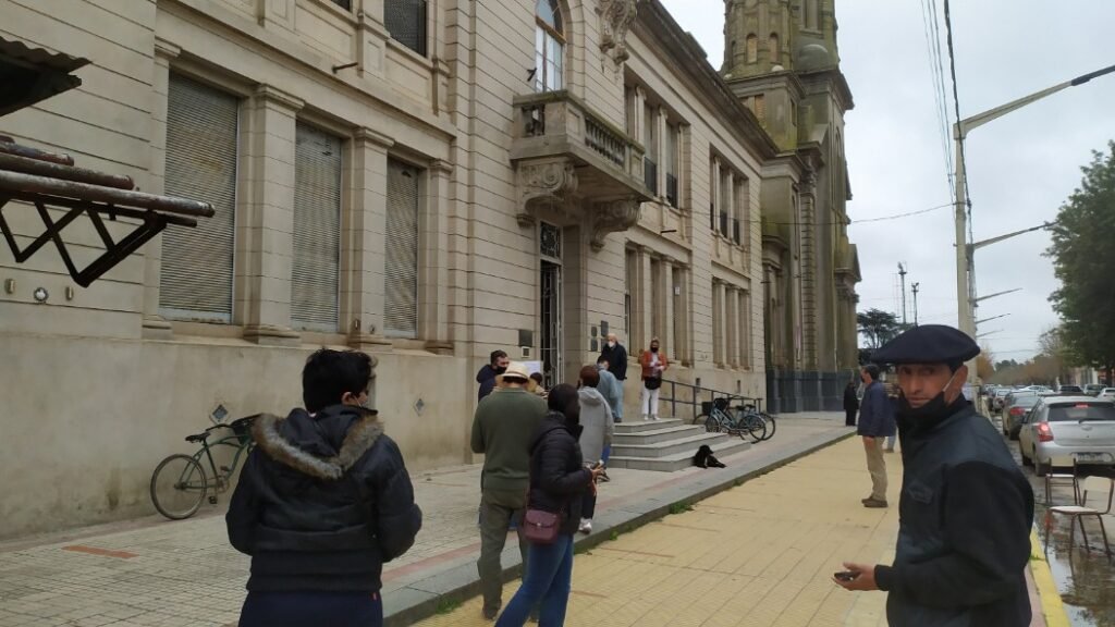 Elecciones PASO 2021: Habrá clases mañana lunes en las escuelas donde se votó