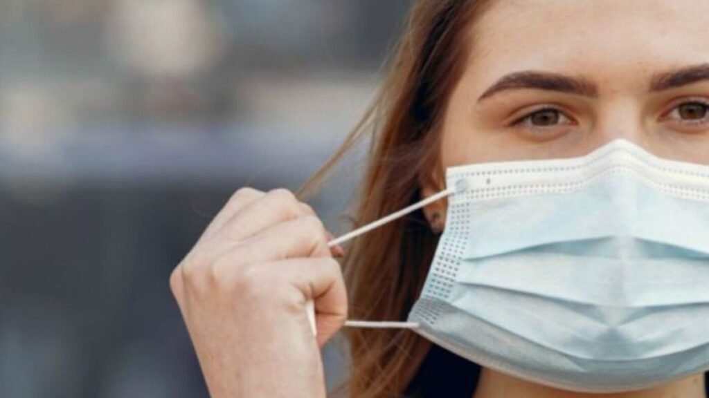 Ya no será obligatorio el uso del barbijo al aire libre: el Gobierno anunció más flexibilizaciones
