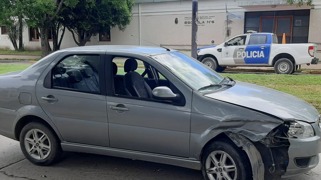 Accidente de tránsito en Avenida Miguens: 3 vehículos involucrados