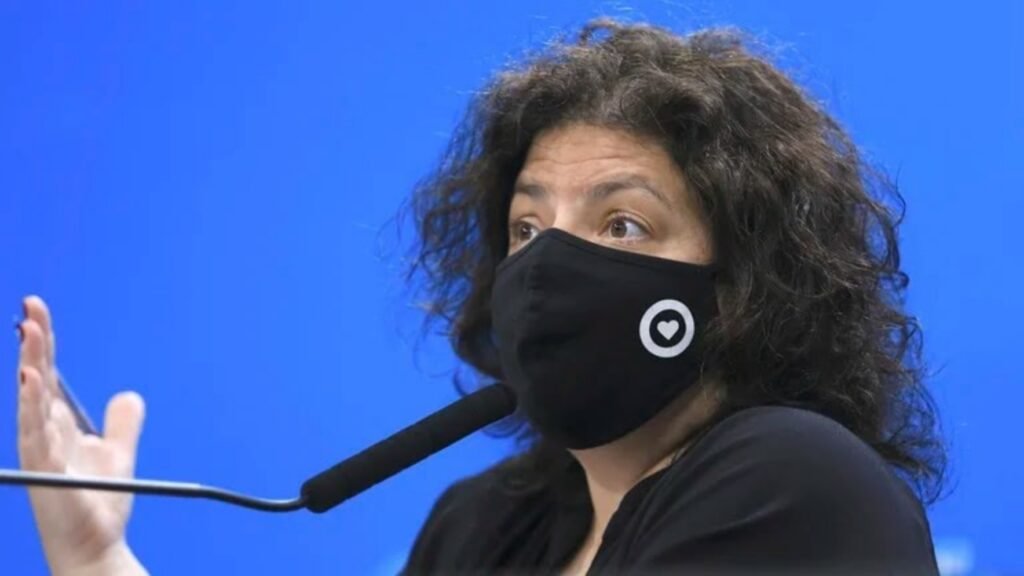 El Gobierno evalúa dejar de aislar a los contactos estrechos vacunados