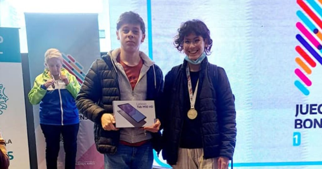 Juegos Bonaerenses: Fueron premiaron los ayacuchenses