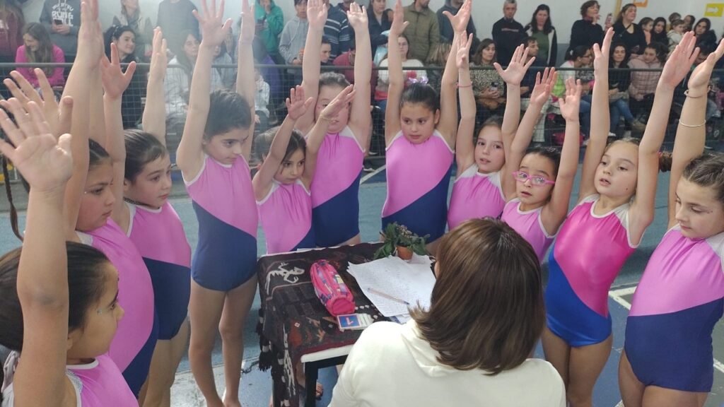 El fin de semana se realizó un encuentro regional de gimnasia artística en el CEF 32