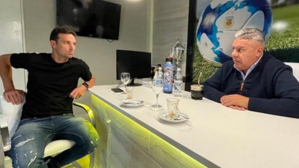 Selección: Se reunieron en AFA Tapia y Scaloni