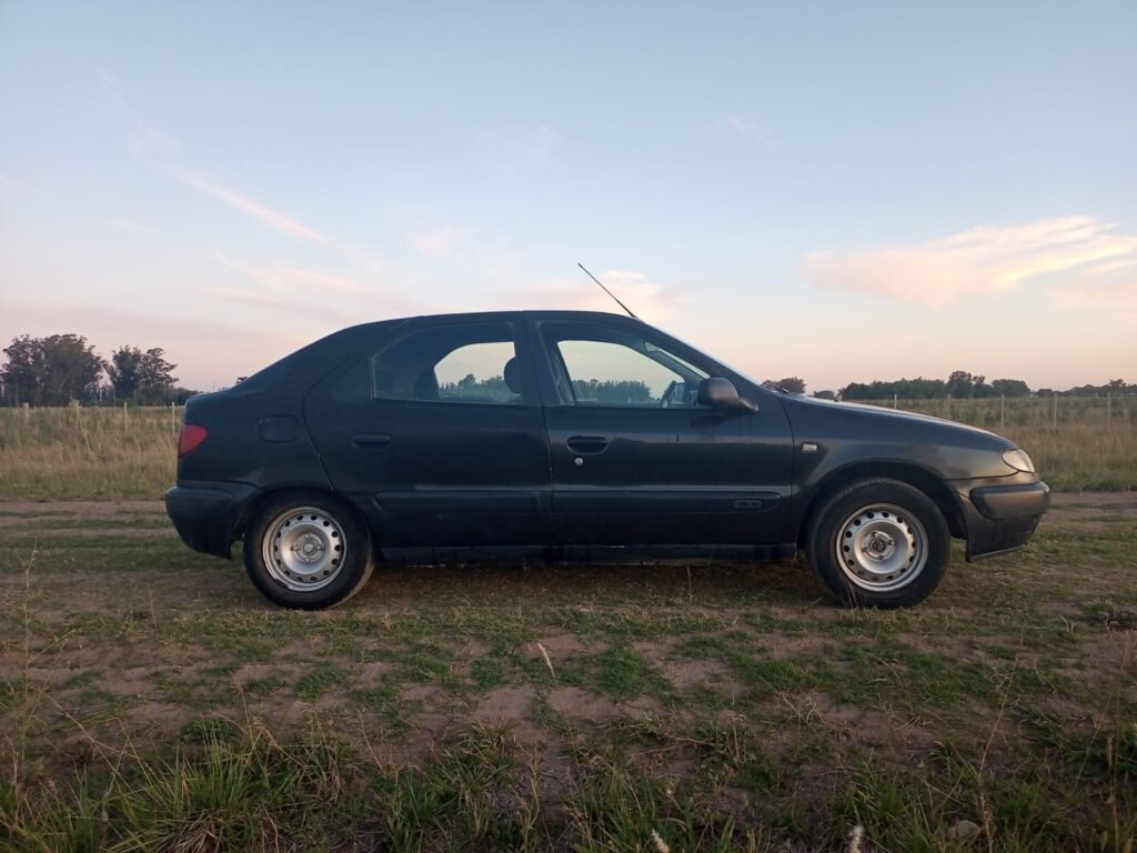 En las últimas horas robaron un automóvil en Ayacucho
