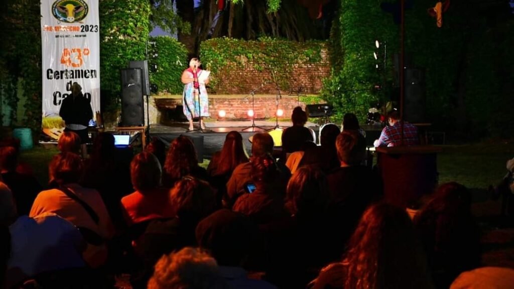 Se realizó el 43° Certamen de Canto folklórico, sub sede Ayacucho