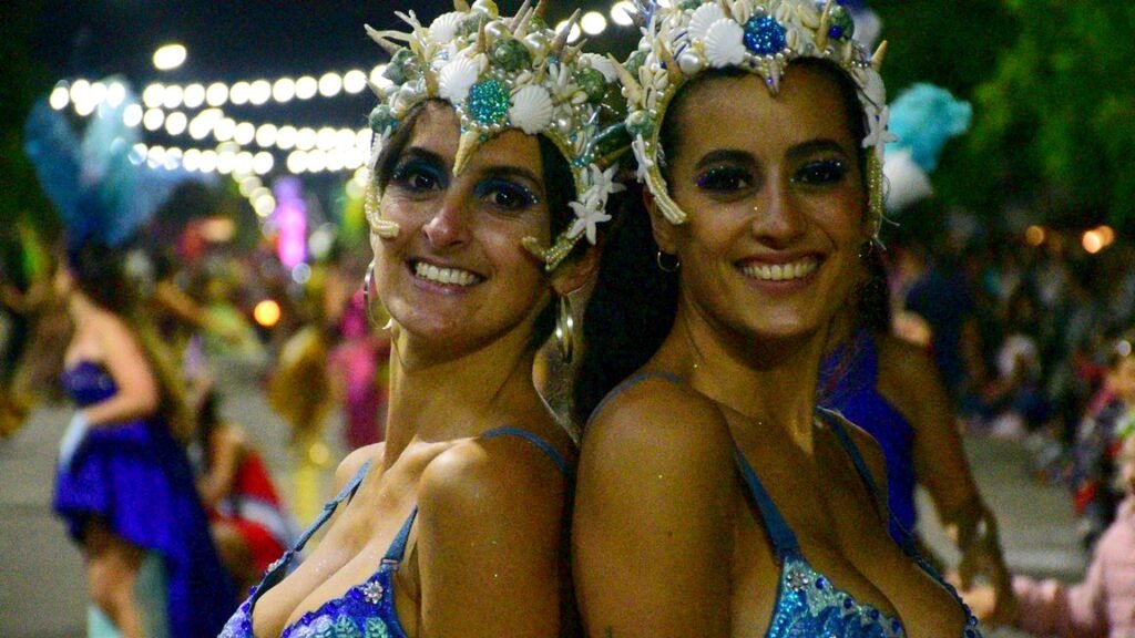 Fotos al 100: Finalizaron los carnavales 2023 en Ayacucho con un gran marco de público