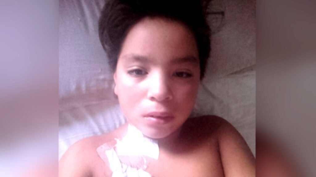 Benjamín tiene 12 años y necesita ayuda para su tratamiento de salud