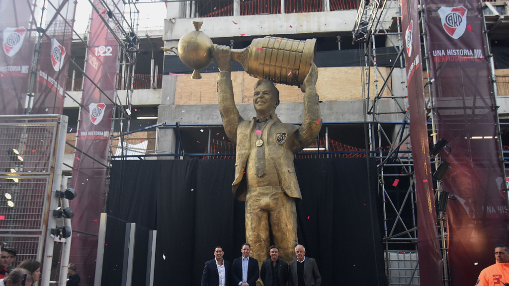Polémica y homenaje: revelan detalles de la estatua de Marcelo Gallardo