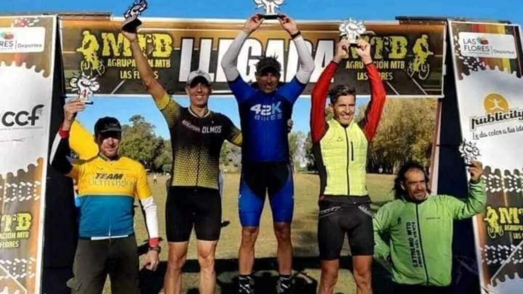 Ciclistas ayacuchenses arrasan en competencias de Tapalqué y Las Flores