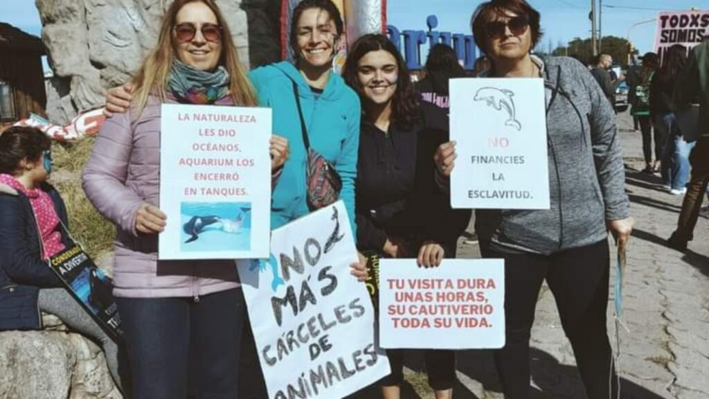 Ayacucho presente en la protesta internacional contra los acuarios