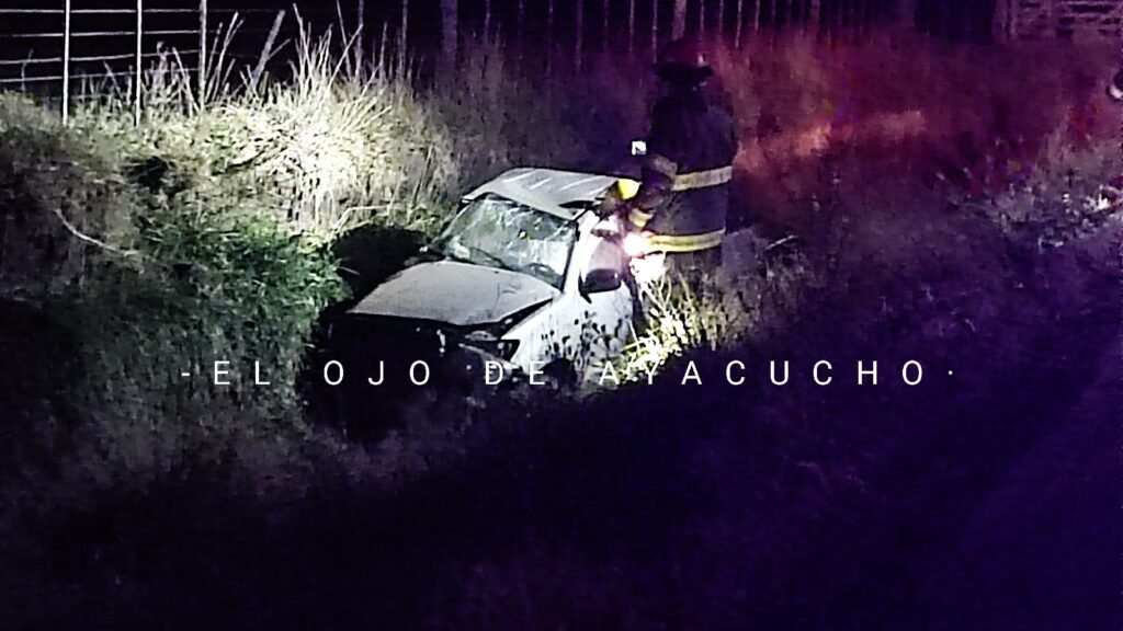 Dos personas heridas luego de protagonizar un vuelco en la zona rural