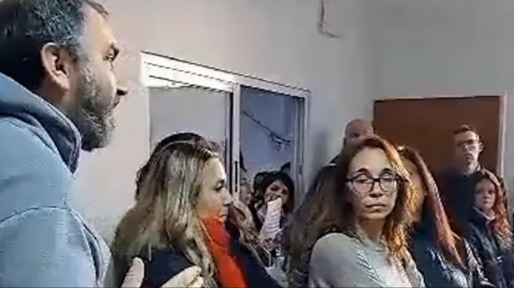 Video: El reclamo de un padre ante los paros docentes: “Igualdad no es hablar con la X. Igualdad es tener clases todo el año”