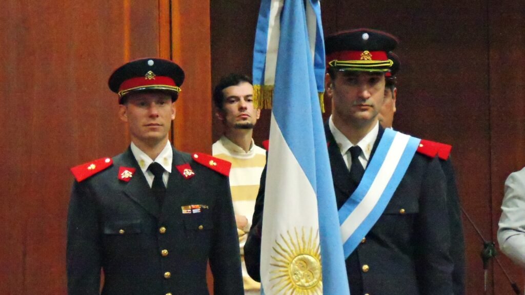 Reconocimientos y ascensos en el día del Bombero Voluntario Argentino en nuestra ciudad