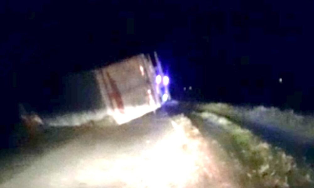 Un camión volcó en plena ruta 29