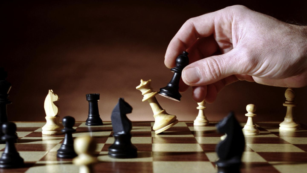 Comenzaron las clases de ajedrez en el club Juventud Unida