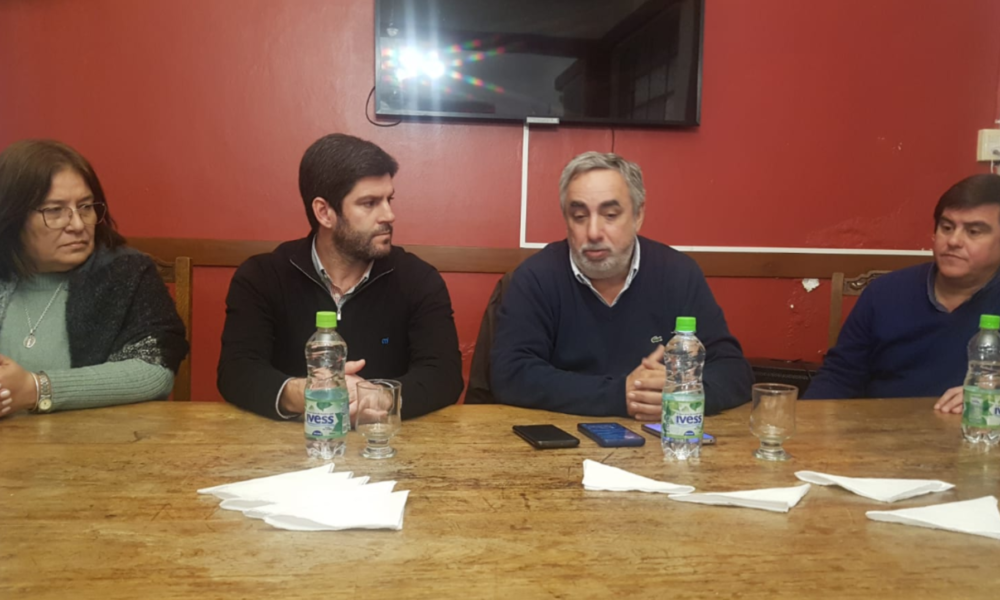 El precandidato a gobernador Miguel Fernández visitó Ayacucho